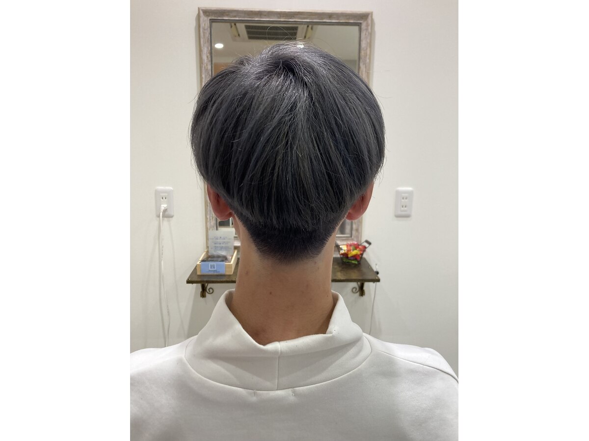 メンズのシルバーアッシュマッシュスタイル